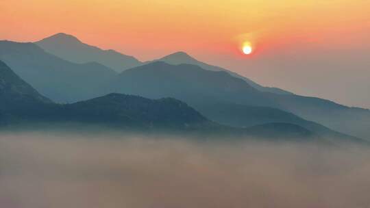 雨后泰山 云海玉盘