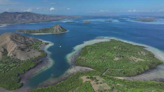 印尼东努沙登加拉海岸线航拍自然风光