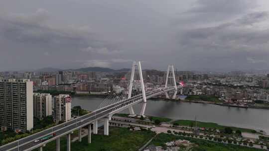 广东揭阳市榕城区揭阳大桥 下雨打雷雷暴