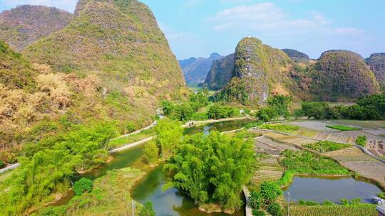 天门山风景区外围广西河池罗城山水田园风光