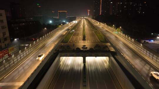 疫情下洛阳城市交通夜景