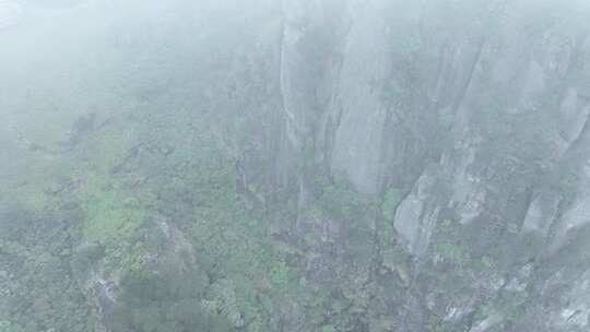 山峰云雾岩石航拍悬崖峭壁石崖特写石峰风光