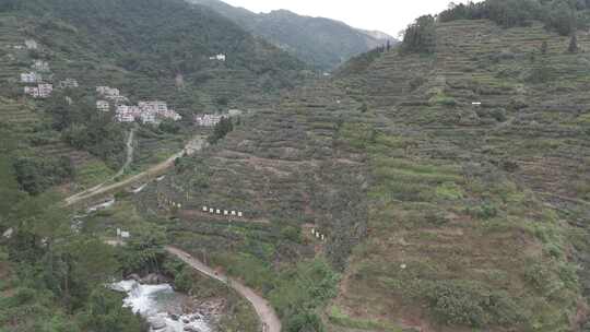 瀑布水流山泉水大自然自然风景自然风光