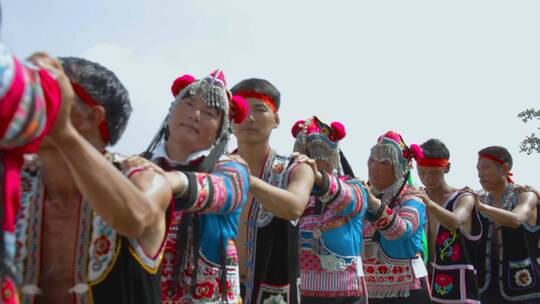 民族歌舞视频云南彝族火把节祭祀活动舞蹈