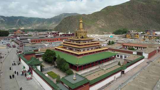 甘肃甘南州夏河县拉卜楞寺航拍建筑风光