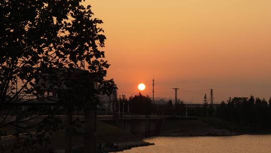 夕阳 黄昏的日落