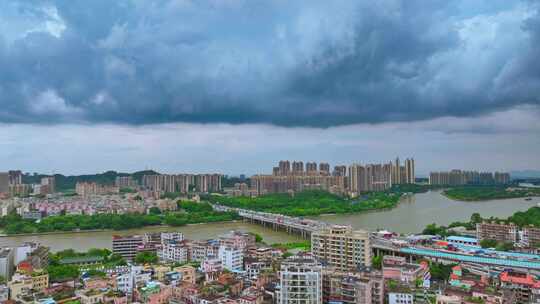 航拍城市上空狂风暴雨来临