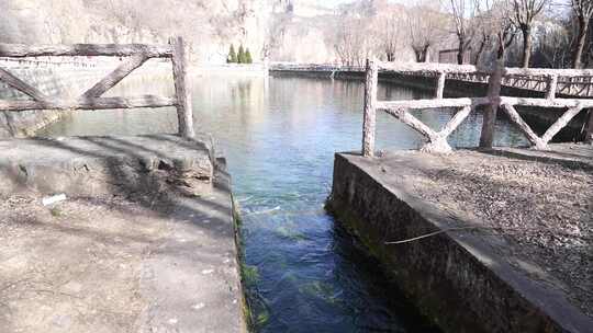 水面波纹近景