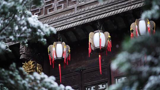 雪天胡雪岩故居传统中式古建筑升格慢镜头