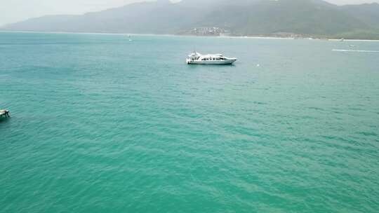 海南三亚陵水分界洲岛航拍玻璃海视频素材模板下载
