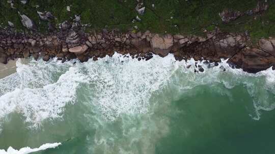 大海海浪波涛汹涌