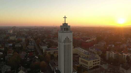 立陶宛考纳斯教堂的无人机鸟瞰图