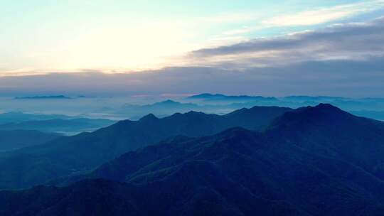 航拍千山山脉黎明风光