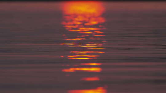 海边海水海浪夕阳太阳倒影