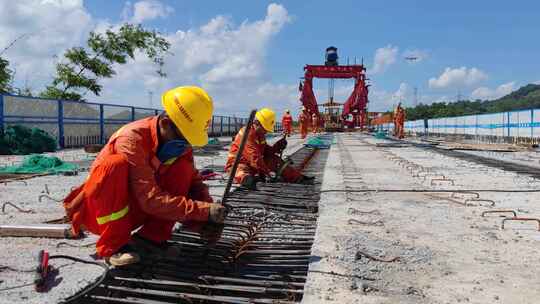 高速公路桥梁预制梁架设施工