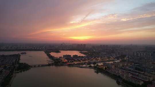 城市夕阳晚霞火烧云夜景降临山东聊城