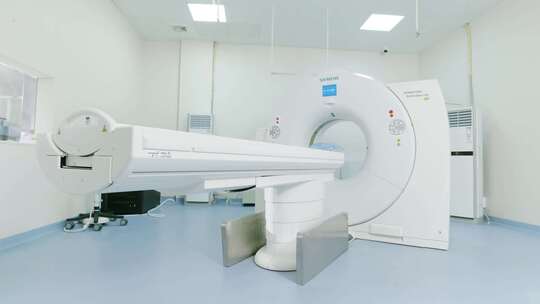 高端医疗设备CT检查全身体检扫描放射科