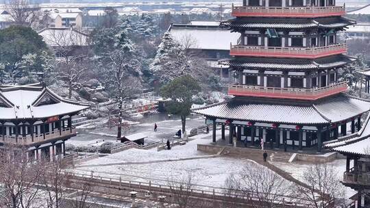 航拍瘦西湖景区园林大明寺观音山宋夹城雪景