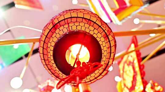 中国传统节日春节挂花灯宫灯元宵节灯会