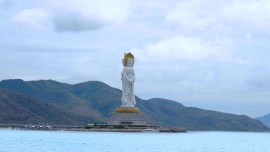 海南三亚南海观世音菩萨放生祈福许愿诵经