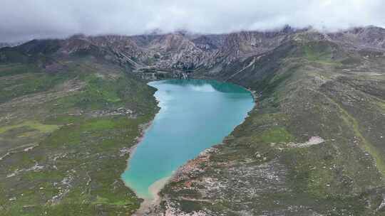 航拍四川甘孜海子山姊妹湖风光