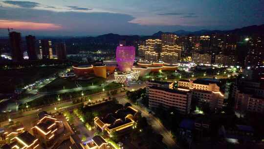 中国湖南省醴陵市五彩陶瓷特色小镇夜景航拍