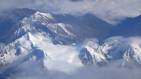 万米高空航拍雪山4k自己拍摄