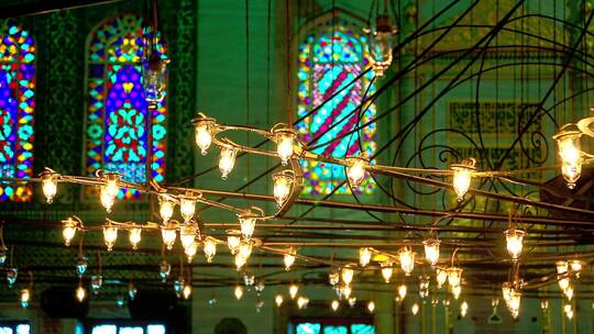 蓝色清真寺内的吊灯