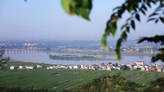 潼南城市日出云海翻腾江河城市和谐景象