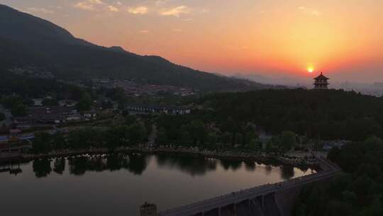 泰山景区虎山朝霞