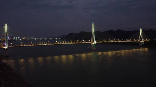 航拍武汉跨江大桥夜景