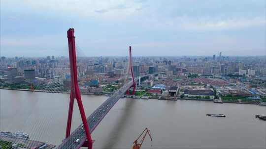 上海市浦东新区杨浦大桥城市车流船只船舶视频素材模板下载