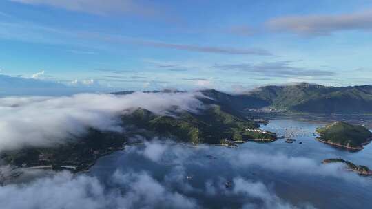 广东汕头南澳岛海上岛屿清晨云海航拍