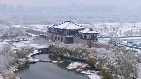 航拍洛阳定鼎门雪景视频素材模板下载