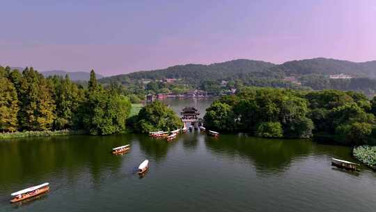 杭州西湖曲院风荷 玉带桥 游船视频素材模板下载