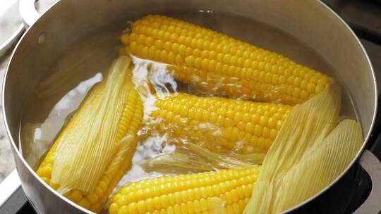 水煮玉米粗粮