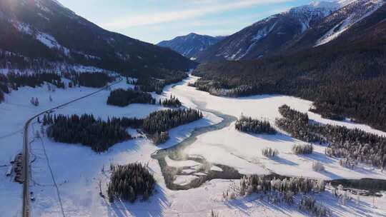 新疆阿勒泰地区喀纳斯景区雪景航拍