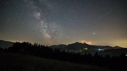 银河系山脉星空延时拍摄