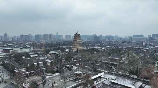 陕西省西安市雁塔区大慈恩寺大雁塔雪景风光