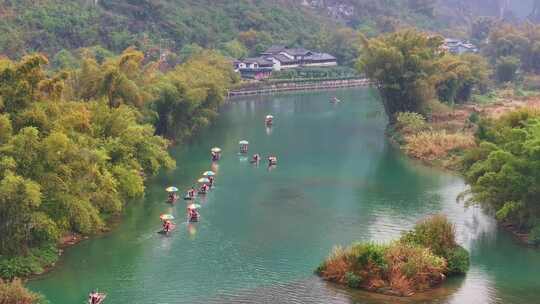 航拍春天广西桂林阳朔遇龙河竹筏漂流