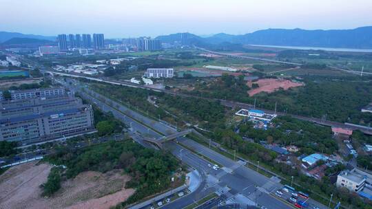 深圳光明光侨路车流过街天桥