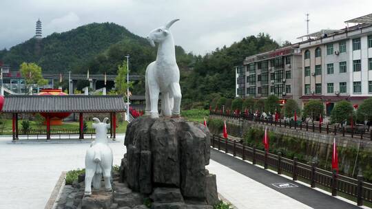 浙江磐安双峰大皿村羊氏聚居地广场雕塑航拍