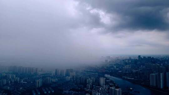 海南海口暴雨风光