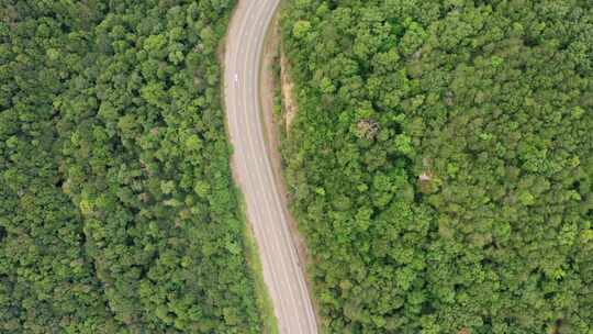 蜿蜒的公路盘山路