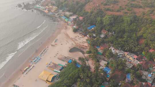 印度果阿阿兰波海滩的无人机视图视频素材模板下载