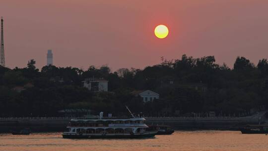 厦门海边日落轮渡轮船