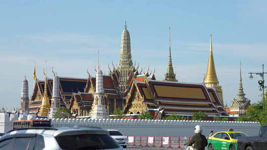 泰国曼谷大皇宫景区景点宏伟建筑车辆汽车视频素材模板下载