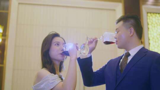 夫妻干杯