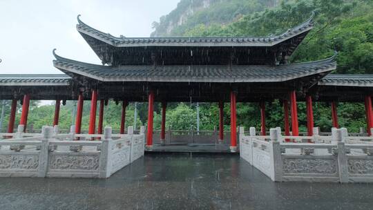 柳州文庙中式庭院古建筑雨景雨季大雨暴雨