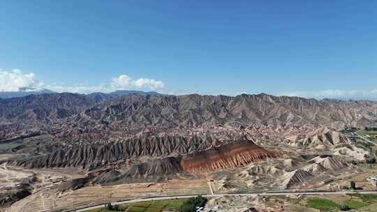 航拍甘肃张掖七彩丹霞景区